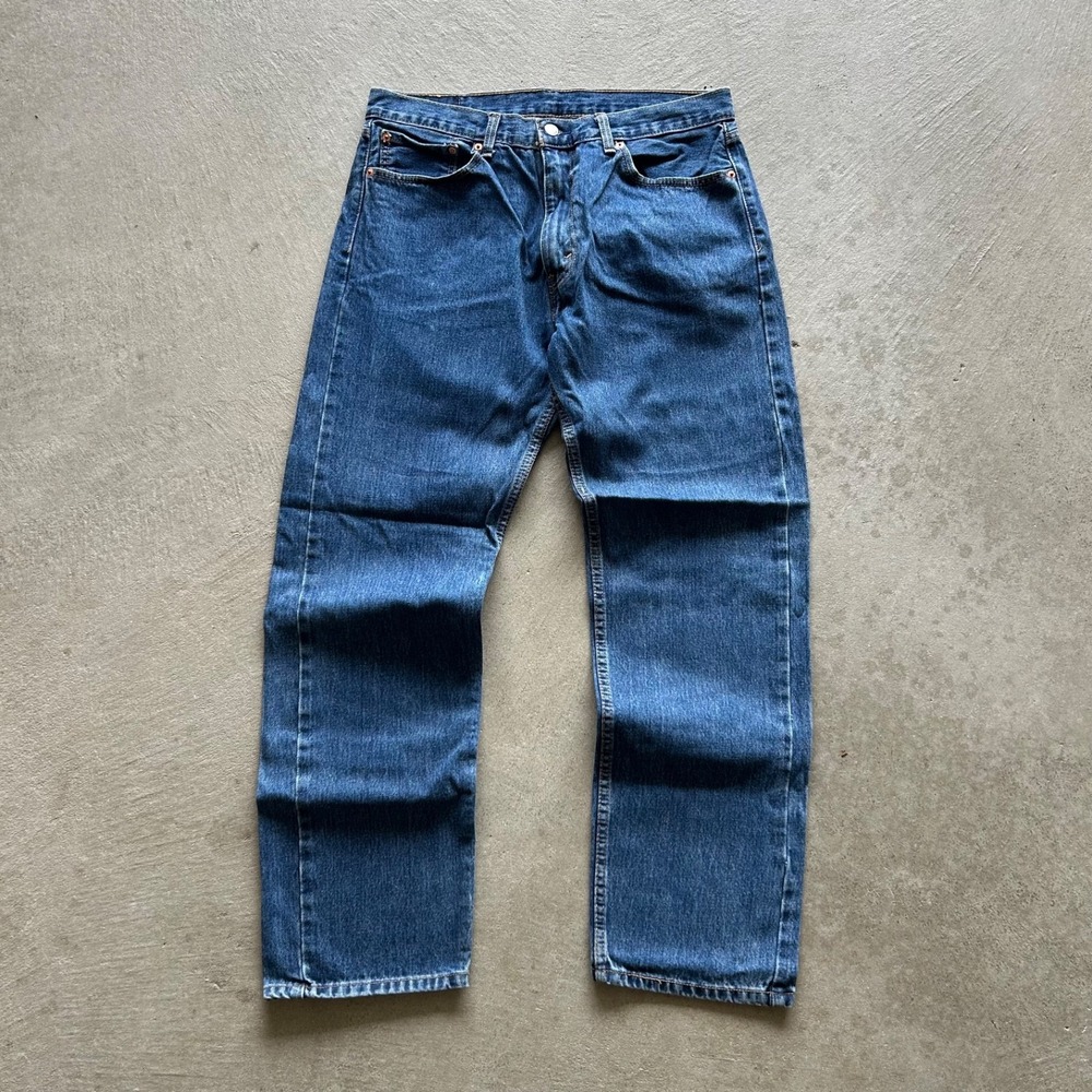 Levis 505 Jeans Size 36x32 Blue‎ Medium Wash Denim Regular Fit Straight Leg